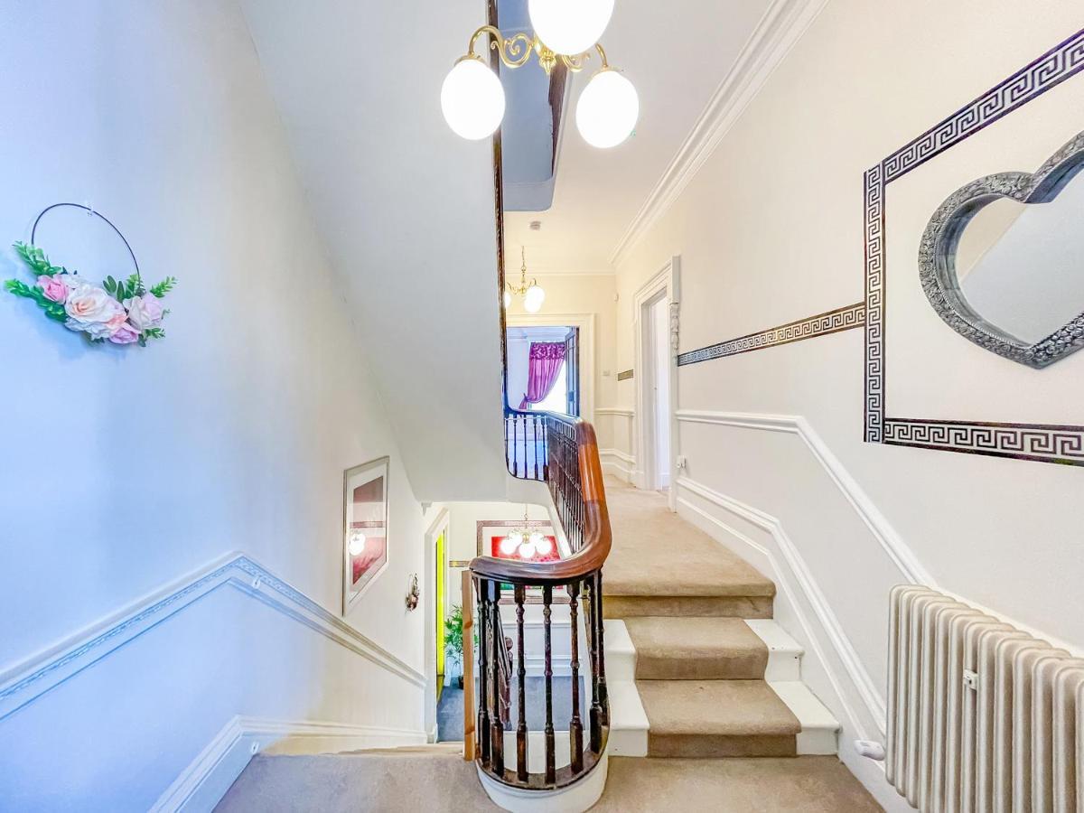 *Rg9Bc* For Your Most Relaxed & Cosy Stay + Free Parking + Free Fast Wifi * Leeds  Extérieur photo
