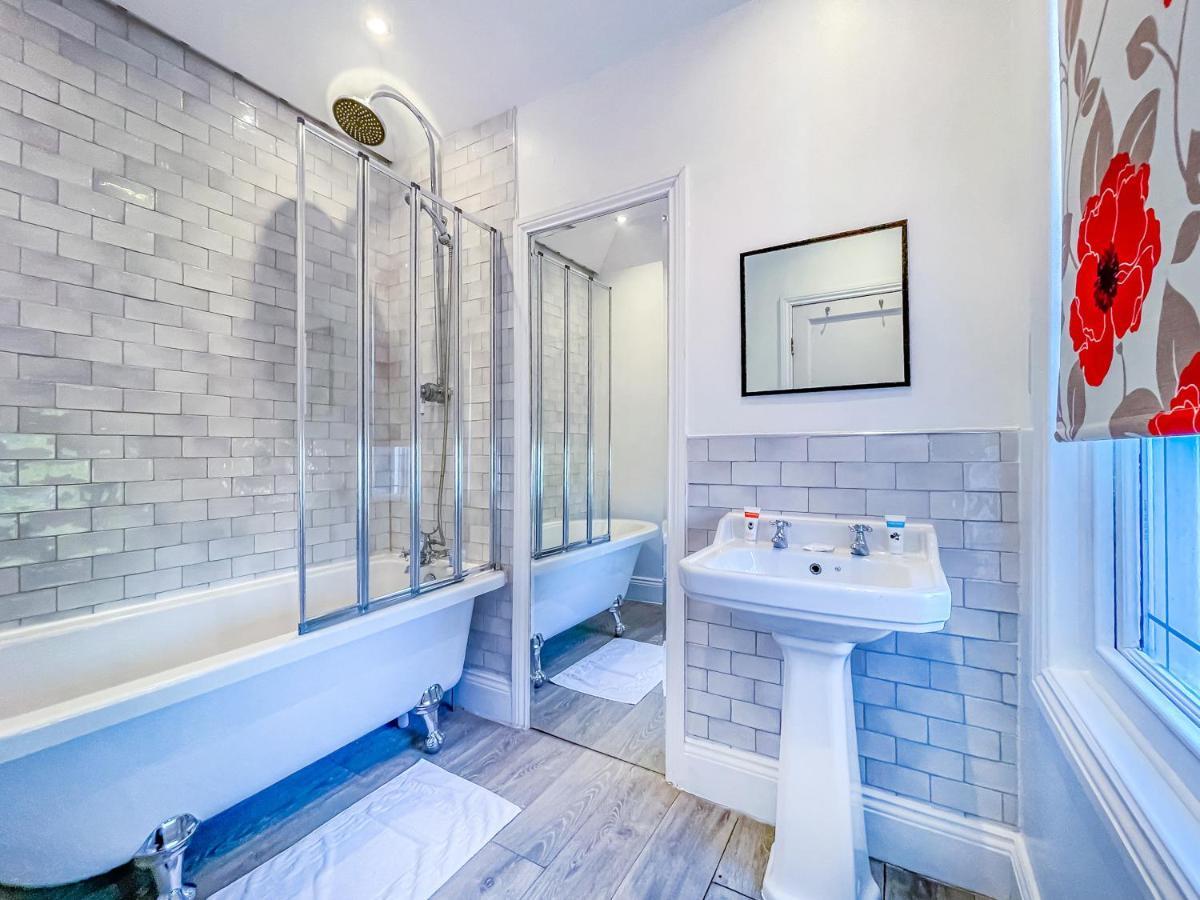 *Rg9Bc* For Your Most Relaxed & Cosy Stay + Free Parking + Free Fast Wifi * Leeds  Extérieur photo